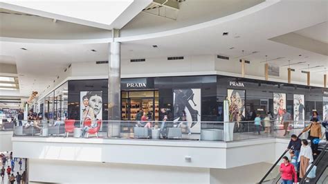 fashion outlet chicago prada|des plaines outlet mall.